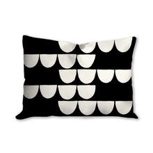 Load image into Gallery viewer, Arched shapes pillow