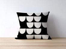 Load image into Gallery viewer, Arched shapes pillow