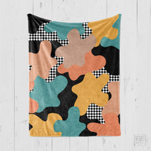Load image into Gallery viewer, Retro plush blanket, super soft blanket, hypoallergenic decorative cozy blanket, livingroom decor, bedroom blanket, bedding, winter blanket